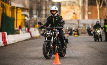 Autoescola Barcelona | Zona F Les Corts