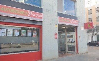 AUTOESCUELA TRES FORQUES