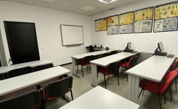 Autoescuela Grupauto S.C.L.