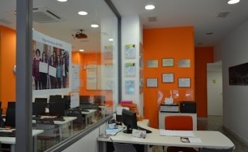 AUTOESCUELA APTO TRAINING