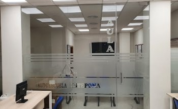 AUTOESCUELA ESTEPONA. ¡¡NUEVA UBICACIÓN!!
