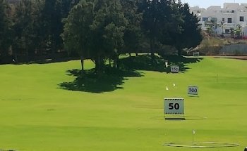 Campo De Practica La Noria golf / Escuela de golf Miguel Navarro