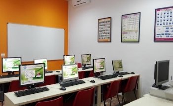 Academia y Autoescuela 959 Huelva