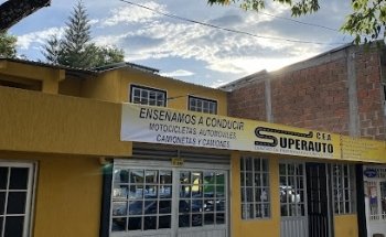Academia De Conducción Superauto