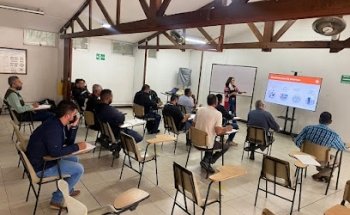 Centro de enseñanza automovilístico más conducción