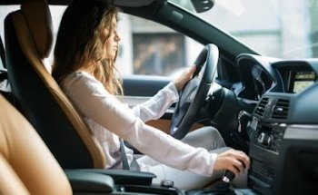 Conduzca CEA, Escuela de Conducción, sector plaza minorista, Medellín: Curso para carro y para moto