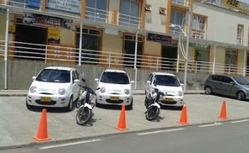 Escuela Automovilismo Pulido Sas