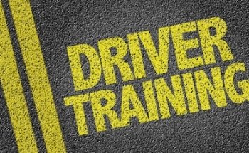 ESCUELA DE CONDUCTORES MACH ONE