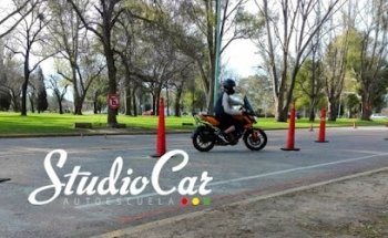 StudioCar | Autoescuela y Motoescuela - Clases de Manejo