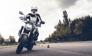 Fahrschule Easy Ri(e)der