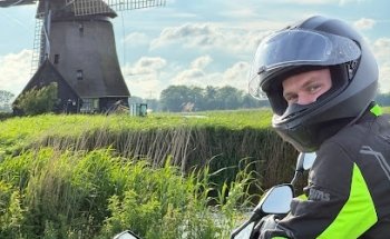 Auto- en Motorrijschool De Mike Drive