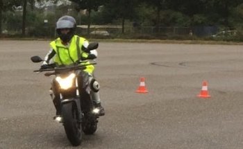 Rijschool Motorrijplezier (zie ook de geslaagden en hun reviews op mijn site)