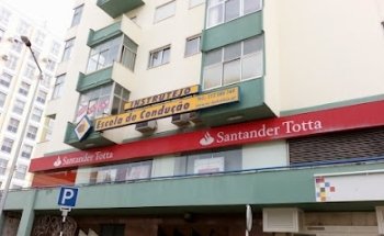 Escola de Condução Instrutejo