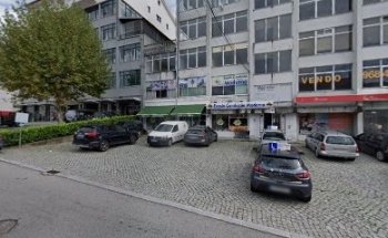 Escola de Condução Moderna