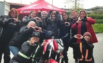 Hella Rider Motorcycle Lessons for Women+