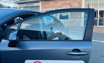 Zhou's Safety Driving School / 路安驾校