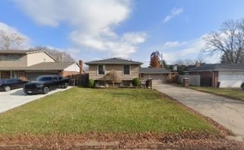 Romooz driving school