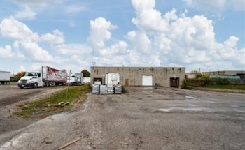 Apple Truck Driving School (YARD)