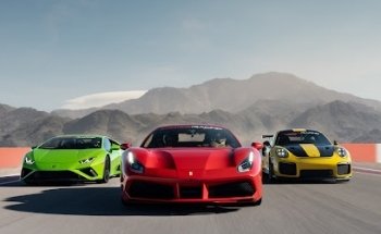 Exotics Racing - Drive Supercars on a Racetrack