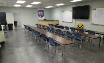 911 Driving School of Everett and DOL Approved Testing Center Habla Espanol Мы говорим по Русски! Ми розмовляємо Українською!