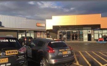 Creekside Village Mall