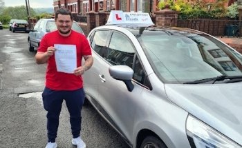 Treads driving school