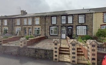 J Low's School of Motoring