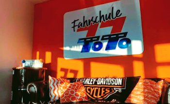 Fahrschule Toto 77 GmbH - Spezialist für Führerscheinausbildung LKW, Motorrad und PKW