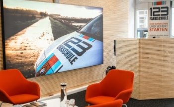 123 FAHRSCHULE Düsseldorf-Zentrum - ehem. Fahrer-Werk