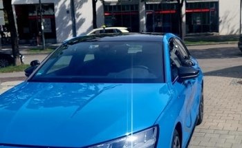 Roberts Driving School Blue-White