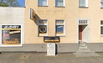 ACADEMY FAHRSCHULE BORNMANN