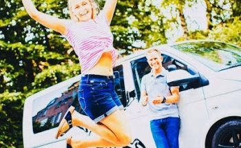 Ahrensburger Fahrschule GmbH