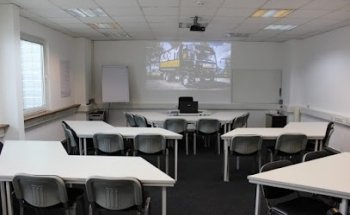 ACADEMY Fahrschule Truck+Bus Rhein-Main GmbH