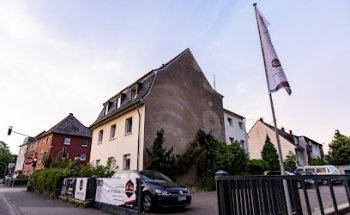 Fahrschulersatzfahrzeuge Köln - PLUM GmbH & Co.KG