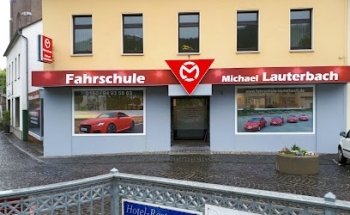 Fahrschule Uni Drive
