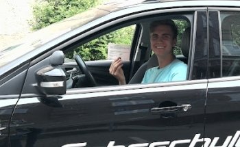 Fahrschule Rene Jourdain und Schulung in Erster Hilfe