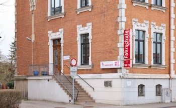 Michael Karnstedt Fahrschule Reisebüro, Sonnenstudio