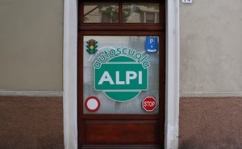 Autoscuola Alpi Snc Trento