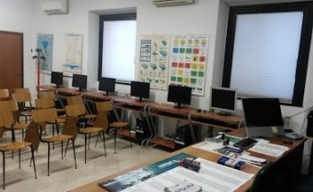 Autoscuola 2000 Scuola Nautica 2000 Di Caltagirone Vincenzo