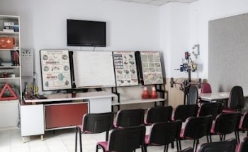 Autoscuola L'Universitaria Di Turco Giuseppe