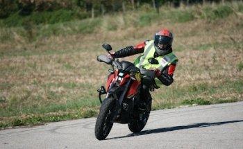 School Driving Anglemax / Bsr Scooter / Permis 125 / Passerelle 7h A / Perfectionnement Gymkhana / Allowed B Accéléré