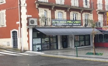 Driving School Feu Vert