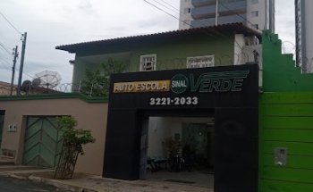 Auto School Green Light