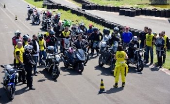 CENTRO DE TREINAMENTO DE PILOTOS SUZANE CARVALHO