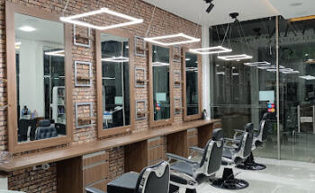 IVÁN Peluquería y Estética