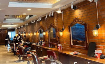 Morgan’s Barber House, Bocagrande location. English-speaking staff