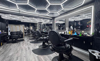 SHERBROOKE BARBERSHOP-Sherbrooke 9 Barber Disponible 7 Day open Barber Shop-BARBIER LATINO-BARBIER SHERBROOKE
