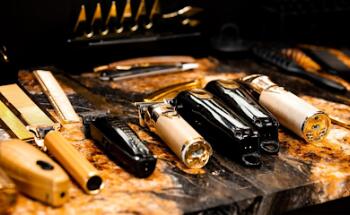 BARBERHOLIC Barbershop