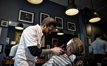 Staut Barberstue AS