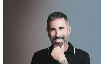 ROOSTERS MEN'S GROOMING CENTER